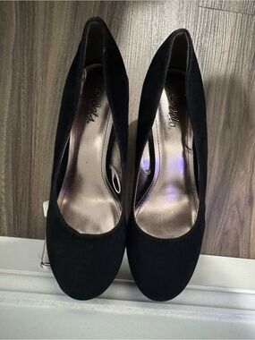 Dots Black Women's Suede Round-Toe Wedge Heel